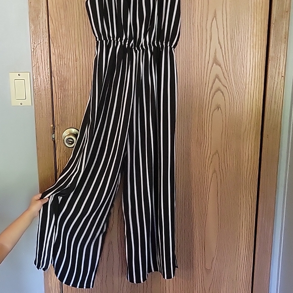 Jumpsuit - Picture 2 of 3